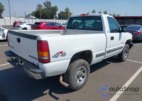 2001 Chevrolet Silverado 1500 из США, поврежденный, VIN 1GCEK14W71Z129211